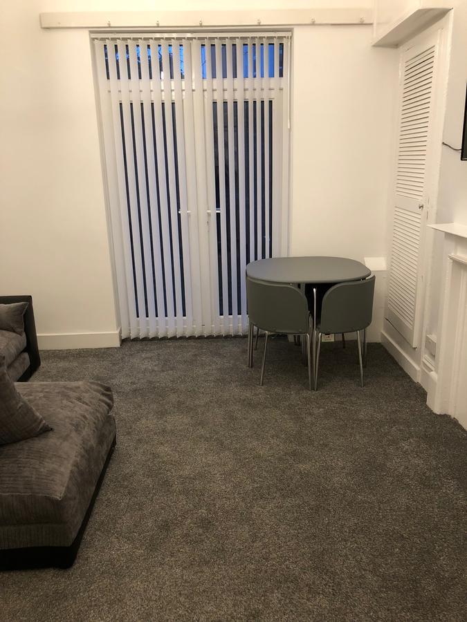 Апартаменти No 32 - Large 2 Bed Near Sefton Park And Lark Lane Ліверпуль Екстер'єр фото